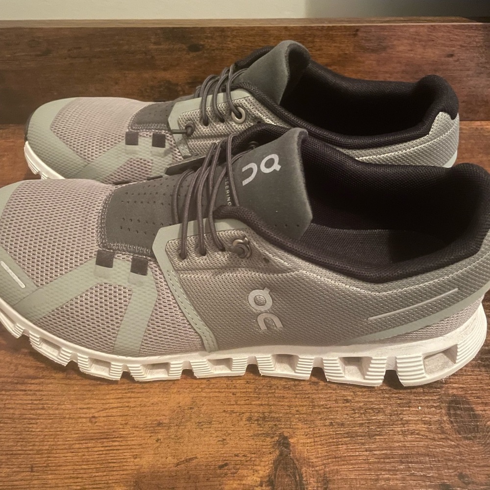 COPY - Men’s On Cloud Shoes (7.5)